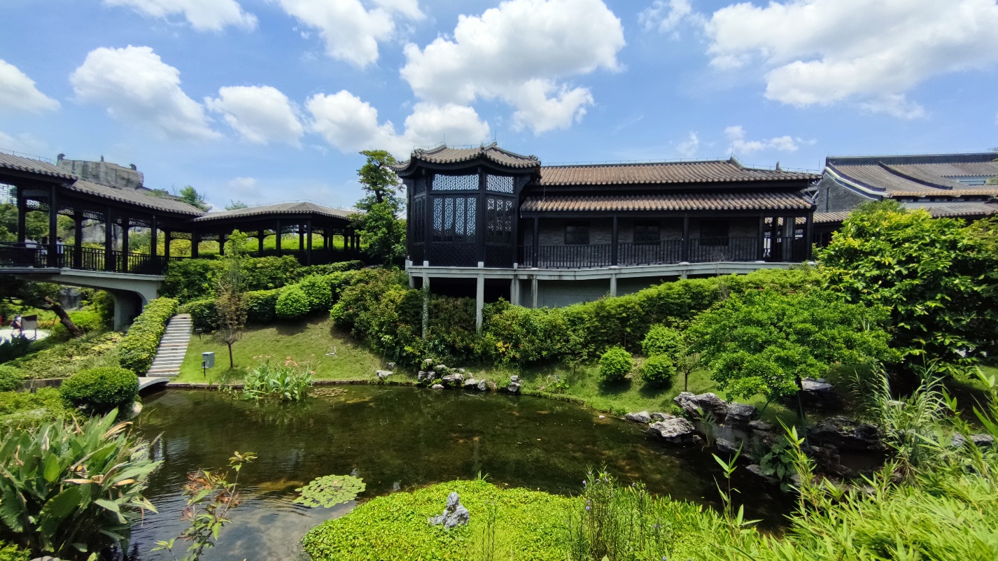 DeepSeek新模型上线：更快更省更强大